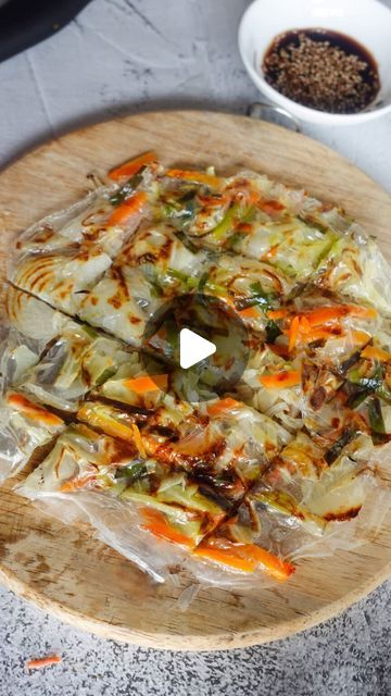 Easy Rice Paper Recipes, Chilly Oil, Korean Vegetable Pancakes, Dr Vegan, Vietnamese Rice Paper, Rice Paper Recipes, Vegetable Pancakes, More Veggies, Base Foods