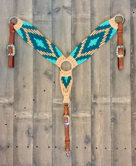 Turquoise Horse Tack, Western Horse Tack Turquoise, Western Riding Tack, Mohair Cinch, Barrel Racing Tack Sets, Barrel Racing Tack Rodeo, Bling Horse Tack, Western Horse Riding, Horse Tack Diy