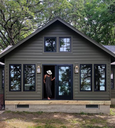 Raftyn | The Rignell Ranch | It took a lot of time and overthinking to get to this place but we are HERE and it looks so GOOD! 😍 The addition of the new door and… | Instagram Front Of House Exterior Ideas, Ranch Home Exterior Colors, Rignell Ranch, Ranch House Exterior Remodel, Teamwork Makes The Dream Work, Ranch House Exterior, Exterior House Remodel, Cedar Homes, Dark House