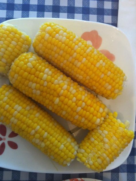 Yum- corn Crockpot Corn On The Cob, Easy Corn On The Cob, Corn On The Con, Crockpot Corn, Easy Corn, Savory Sides, Crock Pot Food, Boiled Corn, Rice Cooker Recipes