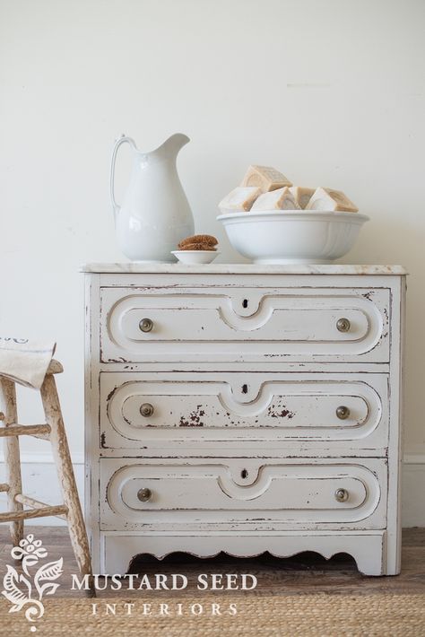 The Ultimate Inspiration Guide For Painted Furniture Makeovers and Ideas. #paintedfurniture #furnituremakeovers #chalkpaint #milkpaint Antique Wash Stand, Mustard Bedding, Farmhouse Guest Bedroom, Milk Paint Furniture, Milk Paint Colors, Miss Mustard Seed, Wash Stand, Miss Mustard Seeds, Mustard Seeds