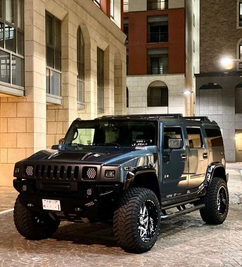 Hummer Car Aesthetic, Aesthetic Car Driving, Mafia Background, Hummer H3 Lifted, Car Shop Ideas, Car Couple Aesthetic, Car Rides Aesthetic, Rides Aesthetic, Girl Cars