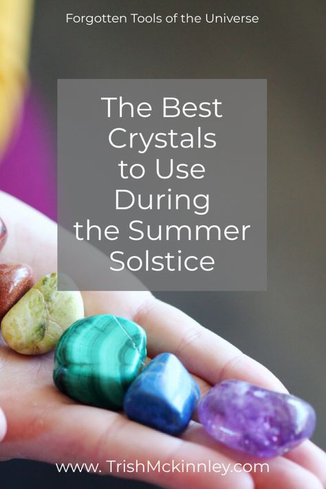 Which crystals should you use for the summer solstice? I'm sharing the best crystals you need to be using this summer to make the most of summer solstice and your manifesting. Crystals help keep us aligned with the energy of our desires and so they are a powerful tool for manifesting. If you're manifesting love, manifesting money, manifesting weight loss, manifesting health, manifesting abundance then these crystals are sure to help! #crystals #manifesting #summersolstice Summer Solstice Crystals, Summer Solstice Ideas, Crystals Manifesting, Manifesting Crystals, Crystals 101, Manifesting Health, Manifesting Love, Best Crystals, Manifesting Abundance