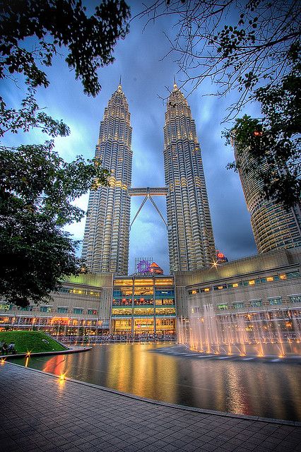 Kuala Lumpur, Malaysia One Night In Bangkok, Petronas Twin Towers, Malaysia Truly Asia, Kuala Lumpur City, Petronas Towers, Sky Bridge, Around The World In 80 Days, Malaysia Travel, Kuala Lumpur Malaysia