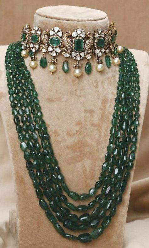 Indian Victorian Jewellery, Victorian Jewelry Indian, Emerald Mala, Shaadi Jewelry, Pearl Jewelery, Pearl Neck, Bridal Jewelry Sets Brides, Bridal Jewellery Earrings, Victorian Jewellery