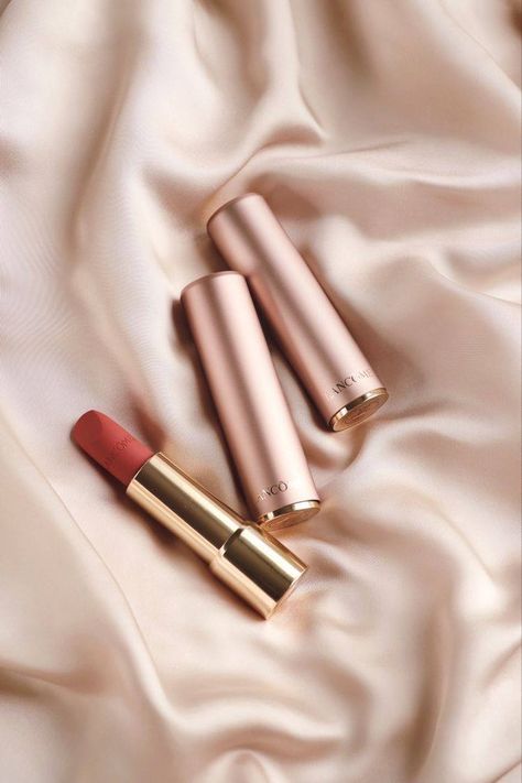 Makeup Photography Products, Lipstick Product Photography, Lipstick Photography, Beauty Pie, Skincare Products Photography, Maybelline Superstay, Cosmetics Photography, Top Makeup Products, Beauty Products Photography