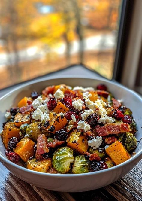 Brussel Sprouts Bowl, Thanksgiving Brussel Sprout Recipes, Roasted Brussel Sprouts And Butternut, Butternut Squash Brussel Sprouts, Butternut Squash With Bacon, Brussels Sprouts And Butternut Squash, Brussels Sprouts Recipe With Bacon, Butternut Squash Bacon, Balsamic Brussel Sprouts