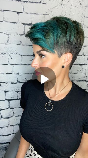 Melanie Astill on Instagram: "Myth or fact? . . . #factoftheday #confidenceissexy #effyourbeautystandards #coolmoms #alternativestyle #edgyaesthetic #embraceyourshadows" Melanie Astill Hair, Fact Of The Day, Edgy Aesthetic, Crazy Hair, Alternative Fashion, Hairstyles, Hair Styles, Hair, On Instagram