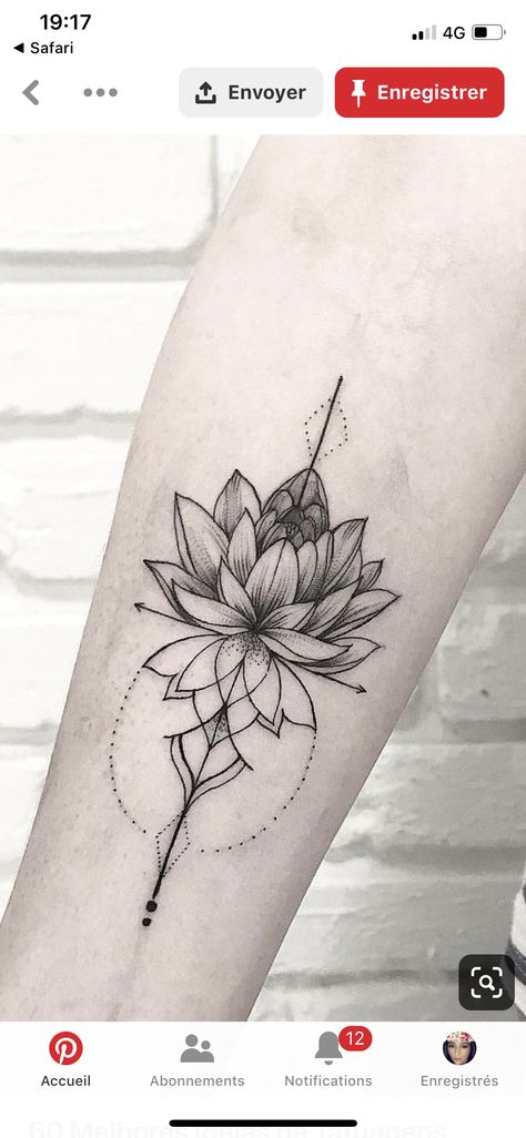 Geometric Flower Tattoo, Lotusblume Tattoo, Illustration Tattoo, Geometric Tattoos, Cat Tattoos, Inspiration Tattoos, Geometric Tattoo Design, Initial Tattoo, Tiny Tattoo