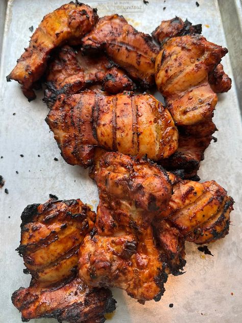 Chipotle Chicken Thighs Chipotle Chicken Thigh Recipes, Chipotle Chicken Thighs, Chicken Thigh Marinade, Chipotle Recipes, Boneless Chicken Thigh Recipes, Adobo Chicken, Chipotle Sauce, Chipotle Chicken, Oven Chicken