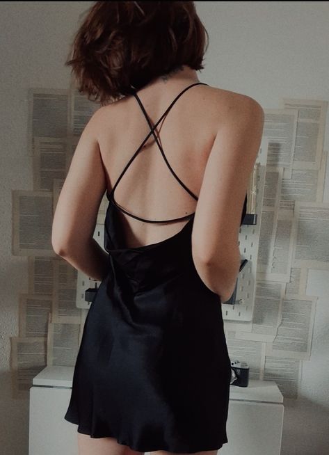 Person standing in front off a wall with bookpages in a black slip dress Chantal Goya, Zara Slip Dress, Mariel Hemingway, Clothing Aesthetic, Nigella Lawson, Stana Katic, Photoshoot Poses, Club Dresses, Girly Photography