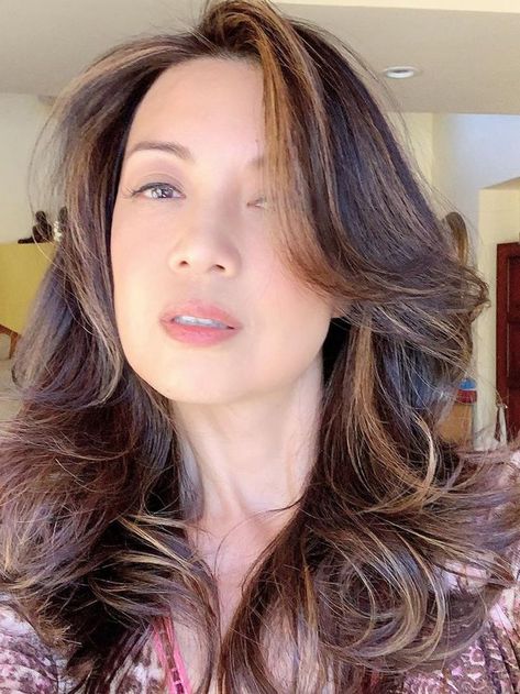 25 Stunning Haircuts Celebs in Their 50s Always Ask For Medium Long Haircuts For Women, Wen Hair Products, Women In Their 50s, Lexus Is 250, Best Haircuts For Women, Silver White Hair, Ming Na Wen, Square Face Shape, Short Bangs