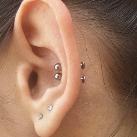 Stacked Conch Piercing, Outer Conch Piercing Studs, Double Conch Piercing Ideas, Double Conch Piercing Hoop, Double Conch Piercing Studs, Inner Conch Piercing Studs, Conch Stud Piercing, Double Conch Piercing, Conch Piercing Ideas