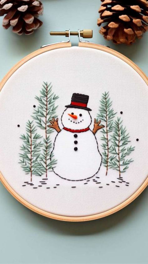 Christmas Hand Embroidery Ideas, Christmas Embroidery Patterns Free Xmas, Winter Embroidery Ideas, Holiday Embroidery Ideas, Christmas Hand Embroidery Patterns Free Printable, Easy Christmas Embroidery, Noel Embroidery, Christmas Embroidery Patterns Free, Free Christmas Embroidery Patterns