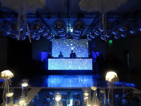 Cool Dj Booth, Dj Booth Decor, Dj Stage Design Dj Booth, Dj Stage Design, Dj Zone, Wedding Dj Setup, Dj Console, Club Decoration, Dj Table