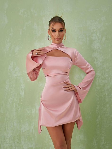 Coctail Attaire Woman, Pink Bow Dress, Goddess Aesthetic, Long Sleeve Prom, Satin Long Sleeve, Romantic Date, Junior Bridesmaid Dresses, Prom Dresses With Sleeves, Prom Dresses Long With Sleeves