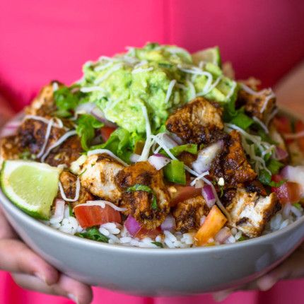 Qdoba Burrito Bowl Recipe, Qdoba Chicken Recipe, Qdoba Chicken, Gimme Delicious, Burrito Bowls Recipe, Chicken Burrito, Chicken Burrito Bowl, Burrito Bowls, Chicken Burritos