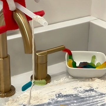 Megan Brown on Instagram: "I had to do this set up because Emmie is obsessed with gummy worms so I thought it’d be a cute one 😂 ➡️ Save and follow for more Elf on the Shelf ideas - #elfontheshelf #elfontheshelfideas #elfontheshelfadventures #elfideas #elfonshelf #christmasfun #christmasmagic #elfontheshelfinspiration #elf #christmasforkids #elfideas #elfonashelf #ideasforkids #momhack #elfonashelf #elfonashelfideas #christmas #sahm #ideasforelfontheshelf #ideasforelfontheshelf #elfonshelf" Elf On The Shelf Gummy Worms, Megan Brown, Gummy Worms, Elf Ideas, Elf On The Shelf Ideas, Mom Hacks, Shelf Ideas, On The Shelf, Christmas Magic