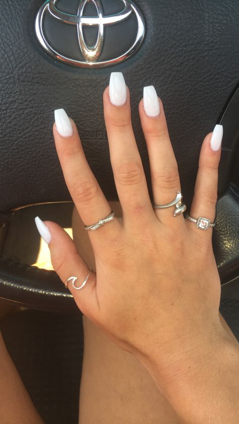 Spring Break Nails Acrylic, Coffin Shaped Nails, Spring Break Nails, Shaped Nails, Broken Nails, Short Coffin Nails, Summery Nails, White Acrylic Nails, Basic Nails