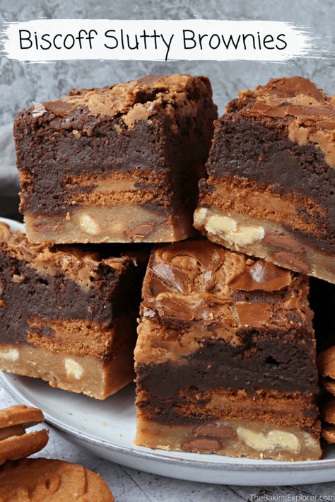 Biscoff Sandwich, Traybake Recipes, Choc Chip Cookie Recipe, Biscoff Recipes, Sandwich Biscuits, Mini Brownies, Tray Bake Recipes, Choc Chip Cookies, Christmas Idea