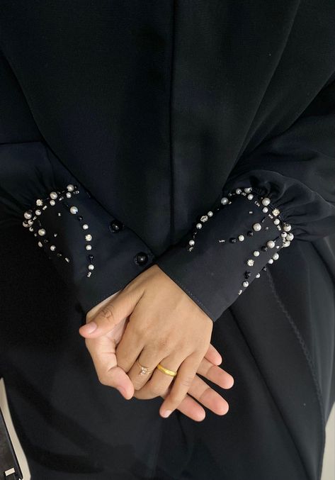 Simple Abaya Hand Designs, Payet Lengan Baju Simple, Payet Manset Lengan, Model Payet Lengan, Payet Simple, Payet Lengan, Pola Payet, Model Payet, Disney Painted Shoes