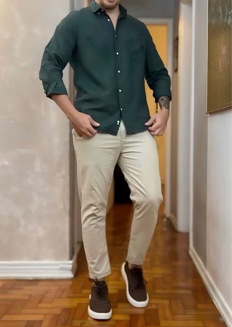 Semi Formal Men Outfit, Outfit Semi Formal, Outfits For Big Men, Green Shirt Outfits, Formal Casual Outfits, Semi Casual Outfit, Dark Green Shirt, Formal Dresses For Men, Forest Green Dresses