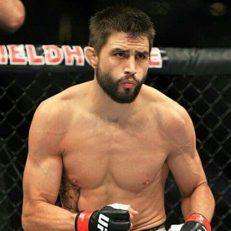 Carlos Condit Anthony Johnson, Daniel Cormier, Ufc Fighters, Mma Training, Burning Questions, Main Event, Ufc, Beards, Martial Arts