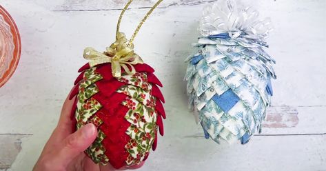 No Sew Quilted Pinecone Ornaments, Ribbon Pinecone Ornament, Quilted Pinecone Ornaments, Fabric Pinecone Ornaments, No Sew Fabric Christmas Crafts, Fabric Pinecone Ornaments Diy, Fabric Ornaments Diy Free Pattern, Ribbon Ornaments Diy, Pinecone Quilt