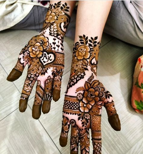 Khafif Mehndi Design, Rose Mehndi Designs, Very Simple Mehndi Designs, Engagement Mehndi Designs, Stylish Mehndi, Stylish Mehndi Designs, Mehndi Designs Front Hand, Circle Mehndi Designs, Latest Simple Mehndi Designs