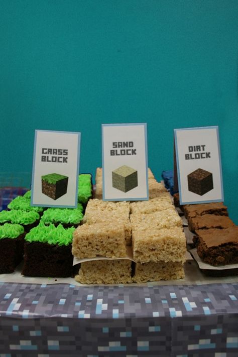 Minecraft Themed Birthday Party, Minecraft Birthday Decorations, Minecraft Party Food, Bolo Da Hello Kitty, Diy Minecraft Birthday Party, Minecraft Party Decorations, Minecraft Food, Minecraft Birthday Cake, Minecraft Theme