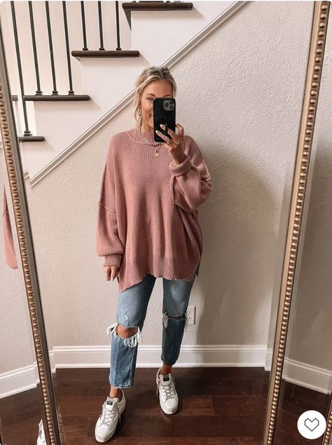 Oversized Sweater Outfit Winter, Jeans And Sneakers Outfit, Sweater And Jeans Outfit, Mom Outfits Fall, Patch Outfit, Oversized Sweater Outfit, Pumpkin Patch Outfit, Teaching Outfits, Fall Activities