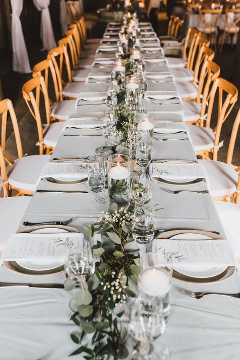 White Reception Table, Wedding Table Themes, Long Table Wedding, Wedding Candles Table, Diy Wedding Table, Rustic Wedding Decorations, Tafel Decor, Table Runners Wedding, Winter Wedding Inspiration