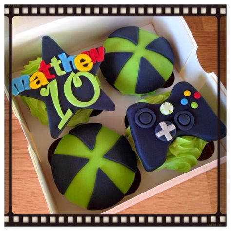 Mrs Marshmallow: Xbox Cupcakes Xbox Cupcakes, 4 Cupcakes, Cupcakes Ideas, Dessert Cupcakes, Gaming Pc, Xbox, Cooking Recipes, Fan, Cake