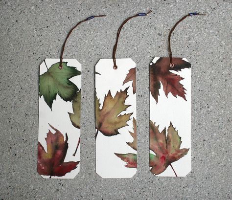 Pressed Flowers Diy, Leaf Bookmark, Watercolor Autumn Leaves, Handmade Bookmarks Diy, Bookmark Craft, Watercolor Bookmarks, Bookmarks Kids, Fall Watercolor, Watercolor Flower Art