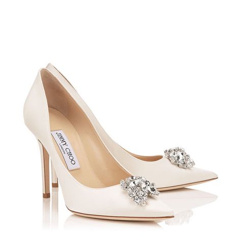 Jimmy Choo ABEL    #jimmychoo #bride #bridal #wedding2018 www.jimmychoo.com Diamond High Heels, Heels Winter, Ivory Bridal Shoes, Ivory Pumps, Half Shoes, Jimmy Choo Bridal, Lord Help, Ivory Shoes, Heels Aesthetic