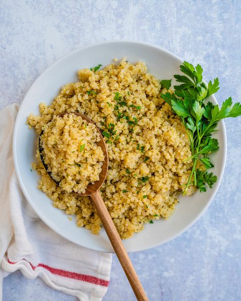 Here's how to season quinoa so it tastes irresistible! This recipe will convince even quinoa haters take another bite. #quinoa #seasonedquinoa #easyquinoa #quinoarecipe #seasonquinoa #howtoseasonquinoa How To Season Quinoa, Season Quinoa, Quinoa Seasoning, Quinoa Side, Quinoa Side Dish, Vegetarian Tacos Recipes, Instant Pot Quinoa, Quinoa Recipes Easy, Cook Quinoa