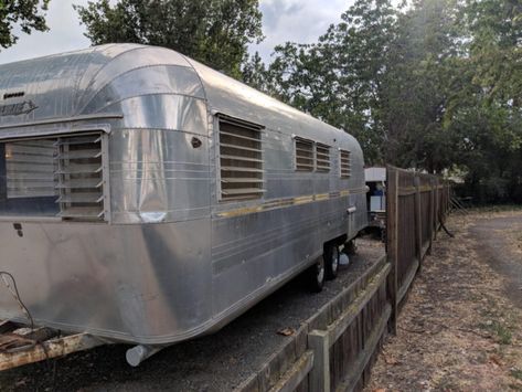 1961 Streamline Empress for Sale | Vintage Trailer for Sale Vintage Trailers For Sale, Airstream Land Yacht, Airstream Trailers For Sale, Classic Campers, Custom Bumper, Towing Vehicle, Vintage Rv, Airstream Trailers, New Toilet