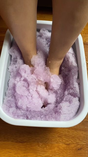 Amazon Lifestyle on Instagram: "Enjoy the Holiday with a warm foot massage using @craftsandthecity SOO Jelly Pedicure Packs on #amazon. ❄️ Wiggle your toes in plush warm jelly as you watch your fave TV show with drink in hand! Find this perfect at home spa gift at the link in bio. #AmazonFinds" Jelly Spa Pedicure, Jelly Spa, Jelly Pedicure, Foot Soaks, Jelly Soap, At Home Spa, Spa Gift, Foot Massage, Foot Care