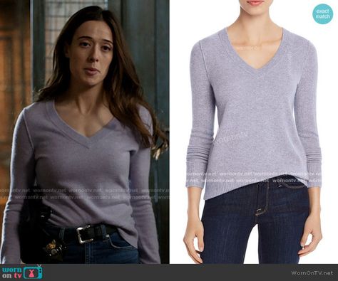 Kim’s purple v-neck sweater on Chicago PD. Outfit Details: https://wornontv.net/264383/ %23ChicagoPD Kim Burgess, Marina Squerciati, Chicago Pd, Detailed Sweater, Fashion Tv, Latest Outfits, Cashmere Sweater, Outfit Details, V Neck Sweater