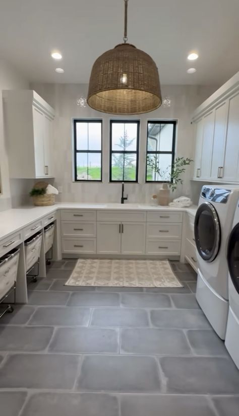 Organization Laundry Room, Organization Laundry, House Laundry Room, Pantry Laundry Room, Dream Laundry Room, Laundry Room Flooring, Large Laundry Rooms, Mudroom Laundry Room, Laundry Room Layouts