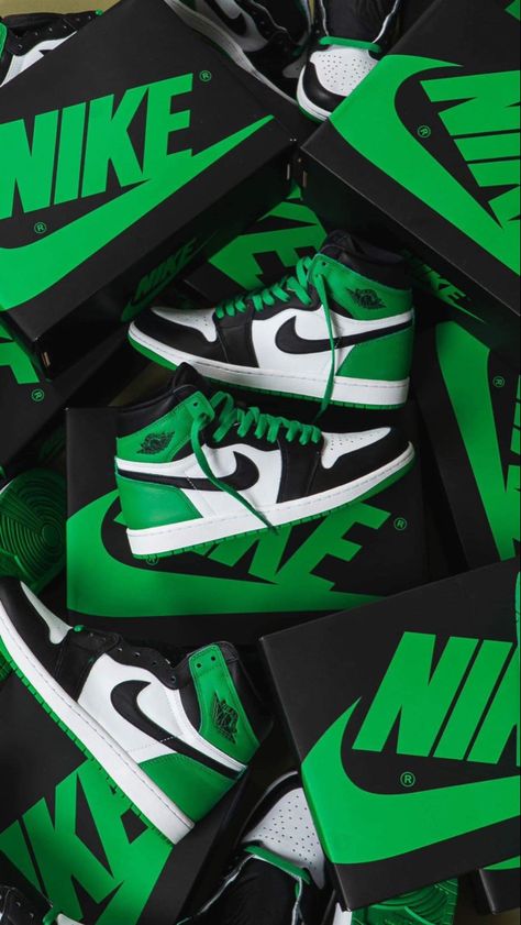 #fashion #jordan #jordan1 #style #hype #green #hypebeast #sneakers Jordan 1 Wallpaper, Lucky Green Jordan 1, Jordan 1 Green, Jordan Shoes Wallpaper, Hypebeast Sneakers, Jordan Logo Wallpaper, Basketball Uniforms Design, Green Jordans, Sneakers Wallpaper