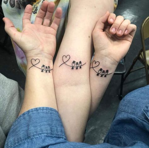 Mother Daughter Tattoos #tattoos #tattoosforwomen #motherdaughtertattoo #birds #birdstattoo Mommy Daughter Tattoos, Small Wave Tattoo, Mom Daughter Tattoos, Matching Sister Tattoos, Female Tattoos, Sister Tattoo, Mother Tattoos, Tattoo For Son, Back Of Shoulder Tattoo