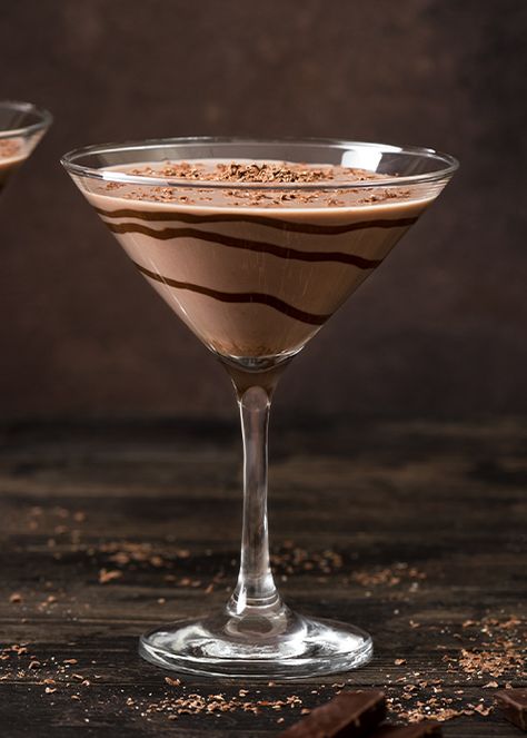 Baileys Cocktail, Baileys Martini, Baileys And Vodka, Baileys Recipes Drinks, Recipes With Chocolate, Chocolate Martini Recipe, Baileys Drinks, Baileys Cocktails, Cocktails Vodka