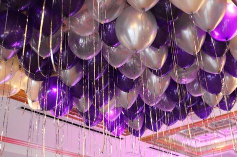 Purple & Silver Balloons over Dance Floor Purple & Silver Balloons on Ceiling with Shimmer Ribbon Party Decorations Purple, Purple Party Decorations, Purple Birthday Party, Deco Ballon, Quinceanera Planning, Anniversaire Diy, Purple Wedding Cakes, Silver Balloon, Purple Balloons