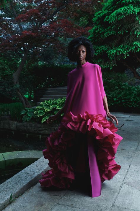 Greta Constantine Resort 2025 https://www.vogue.com/fashion-shows/resort-2025/greta-constantine/slideshow/collection#21 Greta Constantine, Fashion Collection Inspiration, Resort 2025, Ruffled Gown, Spring 2025, Pink Gowns, Dresses Elegant, Church Outfits, Next Clothes