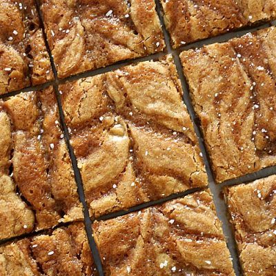 Salted Caramel Blondies Recipe, Caramel Blondies, Small Batch Chocolate Chip Cookies, Caramel Blondie, Salt Light, Caramel Bits, Blondies Recipe, Chocolate Chip Pancakes, Best Brownies