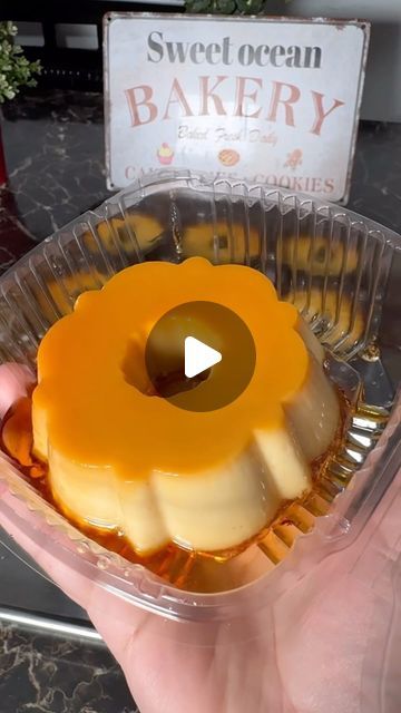 Cat Janice, Best Flan Recipe, Condensed Milk Recipes Easy, Mini Flan, Amazing Food Hacks, Yummy Desserts Easy, Condensed Milk Recipes, Flan Recipe, Kinds Of Desserts