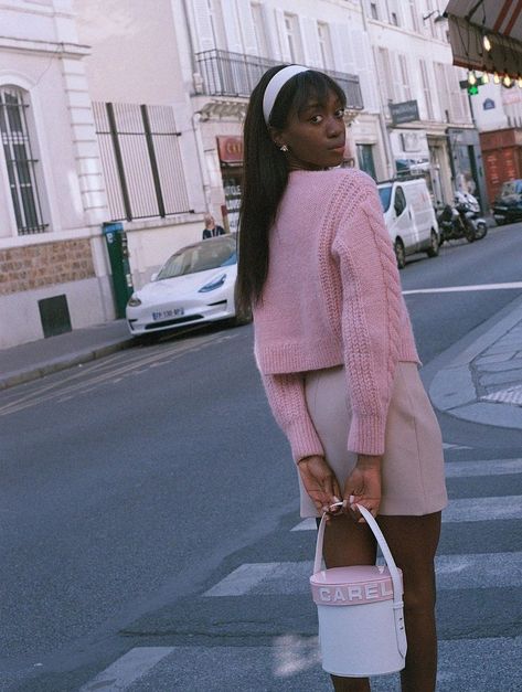 linda on Twitter: "Emmanuelle in Paris 🌸… " Pink Academia, Preppy Girl, Black Femininity, Preppy Aesthetic, Pink Outfits, Mode Vintage, New Classic, Preppy Outfits, Preppy Style