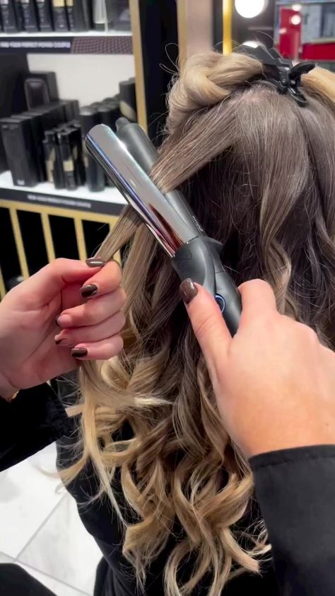 Curling all the way to Christmas with the iconic #ghdCurve soft curl tong. Perfect your technique with our pro tips ⬇️ ✨ Always use ghd bodyguard heat protection spray. ✨The larger your section, the bigger and looser the curl. ✨Wait until curls have completely cooled down before combing out. 🎥 @ghd_SelfridgesTrafford | ghd Professional | ghd Professional · Original audio Heat Protection Spray, Ghd Curve, Protection Spray, Pro Tip, Soft Curls, All The Way, The Way, Spray, Audio