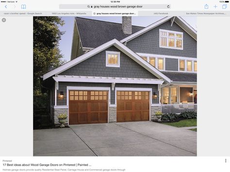 Brown Garage Door, Garage Door Colors, Casa Garage, Garage Pergola, Wooden Garage Doors, Wood Garage, Eksterior Modern, Wood Garage Doors, Gray House